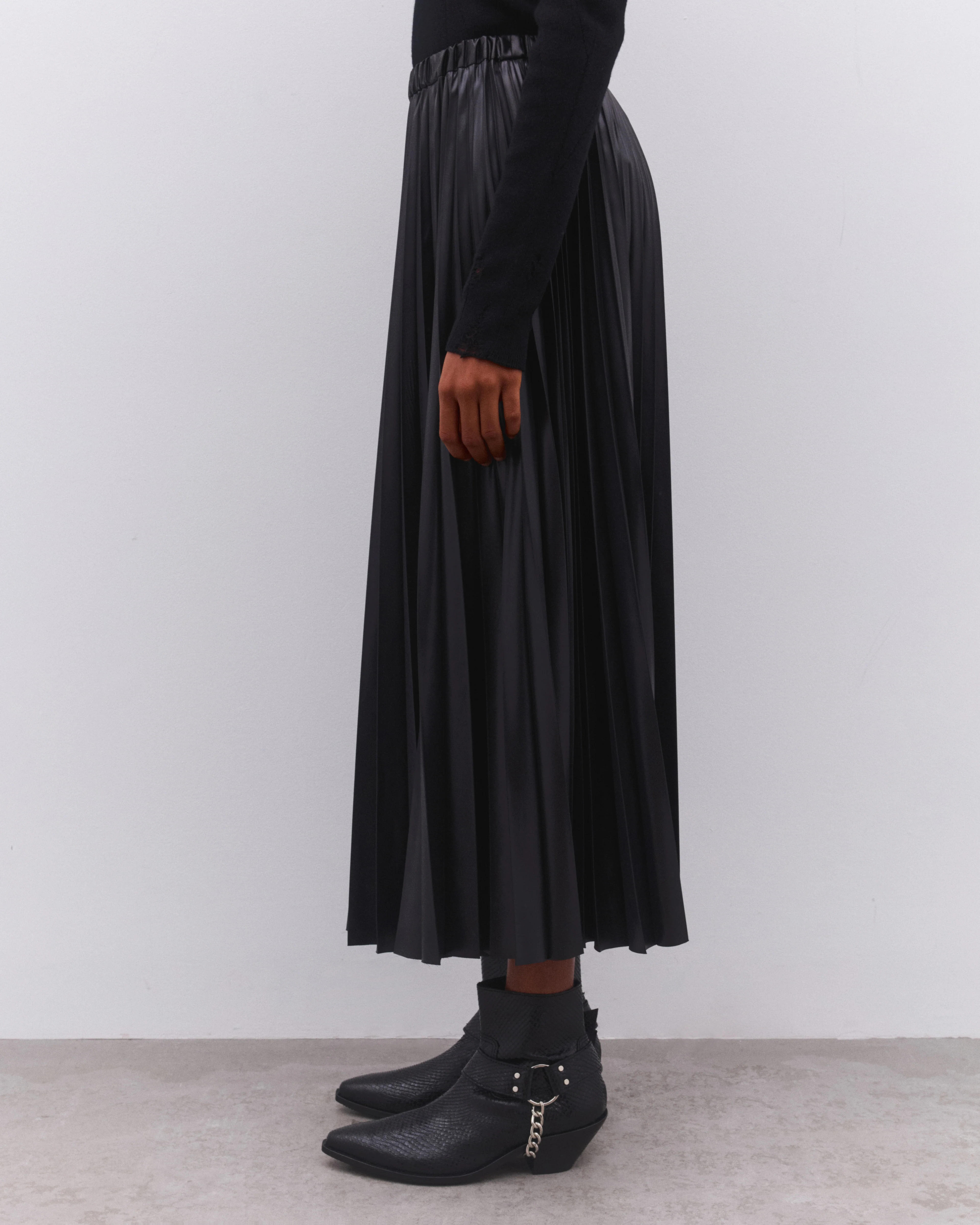 Junya Watanabe - Women’s Pleated Skirt - (Black) - Image 4
