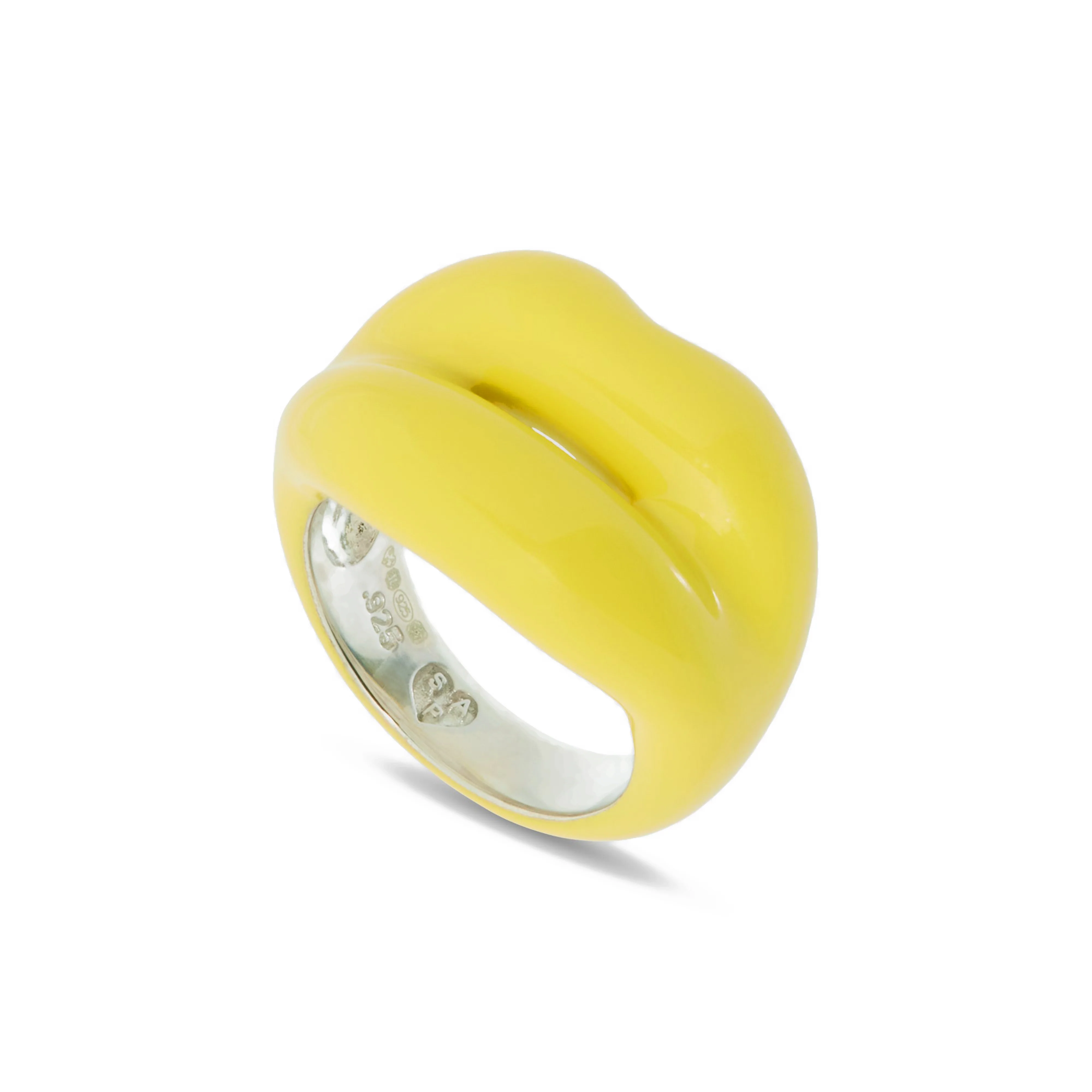 Solange - Hotlips Ring in Pastel Yellow - Image 3