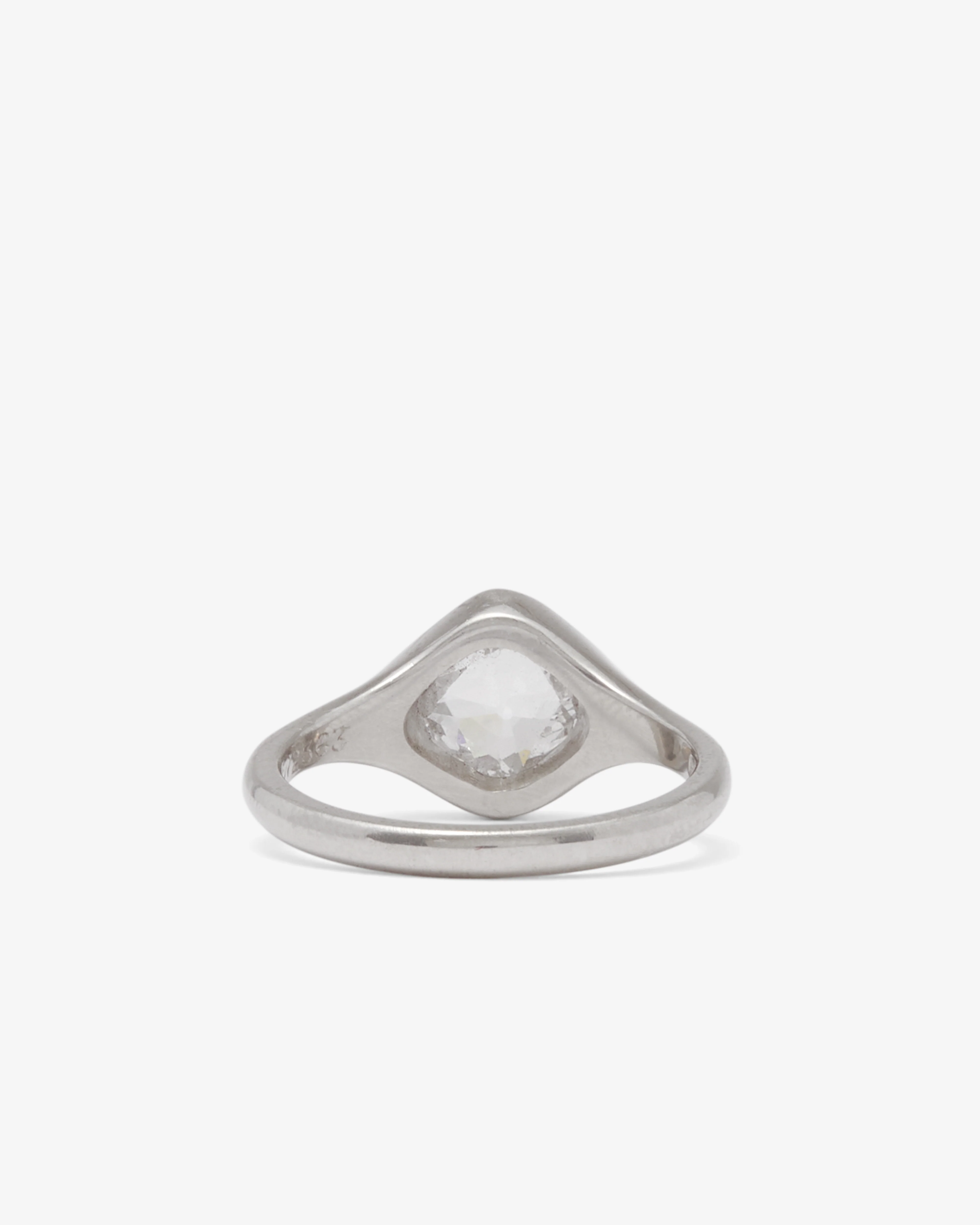 William Welstead - Cushion Cut Diamond Ring - (Platinum) - Image 3